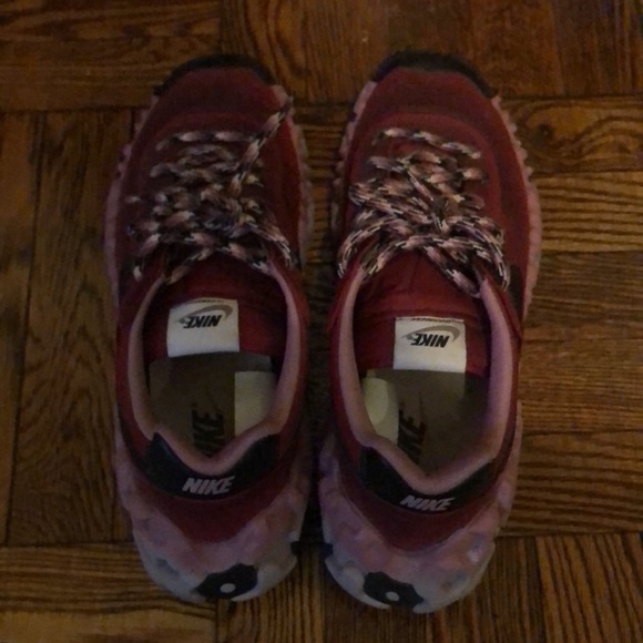 Nike shoes , worn maybe 4 times , in mint condition. - Picture 3 of 3